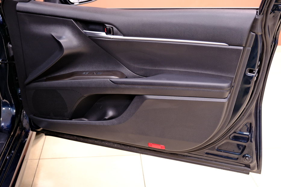 Продам Toyota Camry XV75 2021 года в Одессе