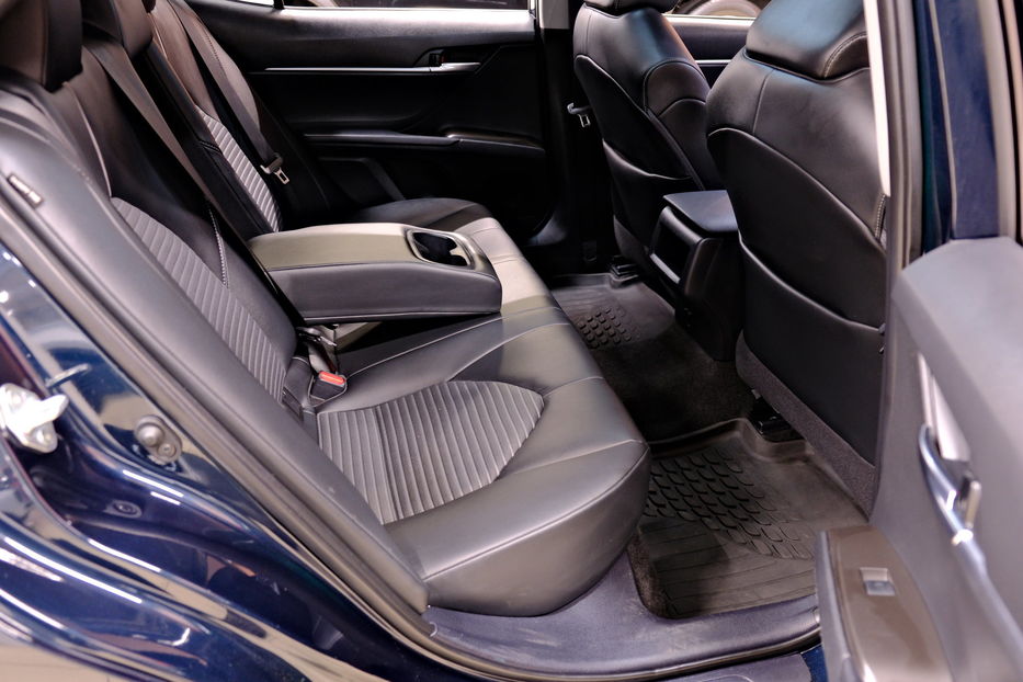 Продам Toyota Camry XV75 2021 года в Одессе