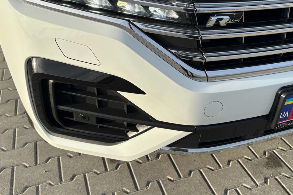 Продам Volkswagen Touareg R-LINE WEBASTO PANORAMA 210KW 2019 года в Львове