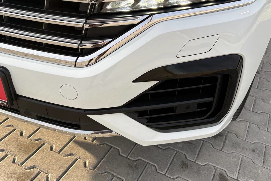 Продам Volkswagen Touareg R-LINE WEBASTO PANORAMA 210KW 2019 года в Львове