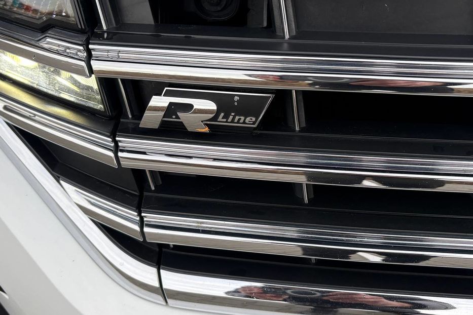 Продам Volkswagen Touareg R-LINE WEBASTO PANORAMA 210KW 2019 года в Львове