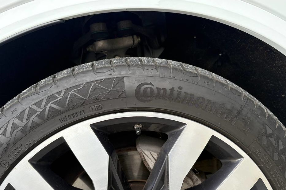 Продам Volkswagen Touareg R-LINE WEBASTO PANORAMA 210KW 2019 года в Львове