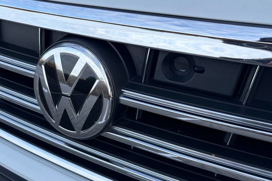 Продам Volkswagen Touareg R-LINE WEBASTO PANORAMA 210KW 2019 года в Львове