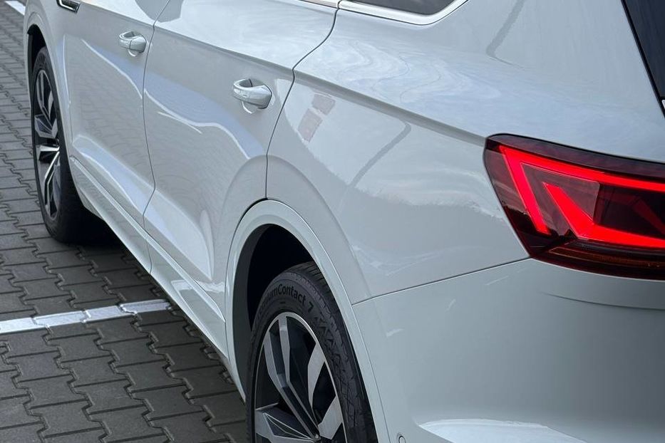 Продам Volkswagen Touareg R-LINE WEBASTO PANORAMA 210KW 2019 года в Львове