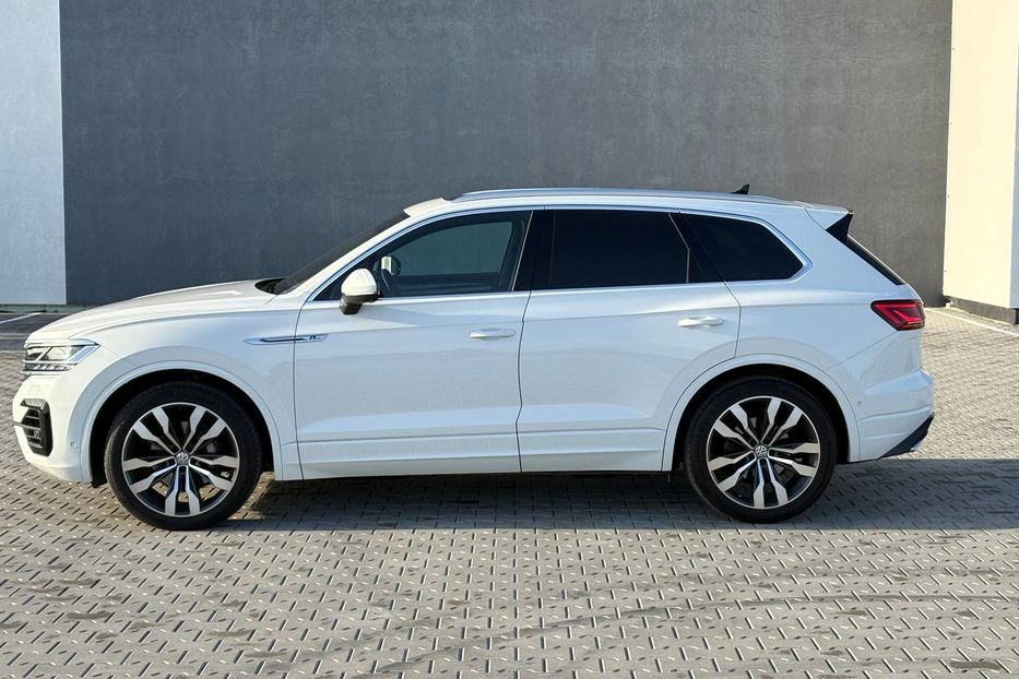Продам Volkswagen Touareg R-LINE WEBASTO PANORAMA 210KW 2019 года в Львове