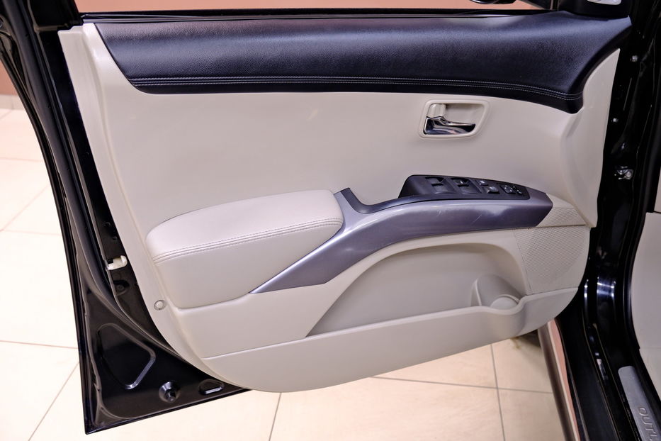 Продам Mitsubishi Outlander 2011 года в Одессе