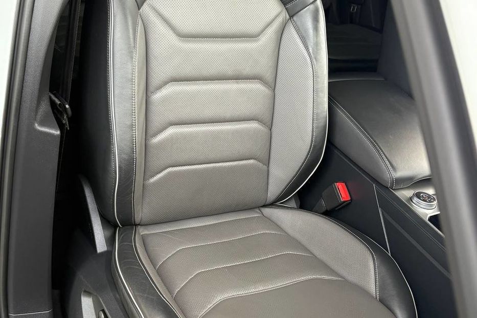 Продам Volkswagen Touareg R-LINE WEBASTO PANORAMA 210KW 2019 года в Львове