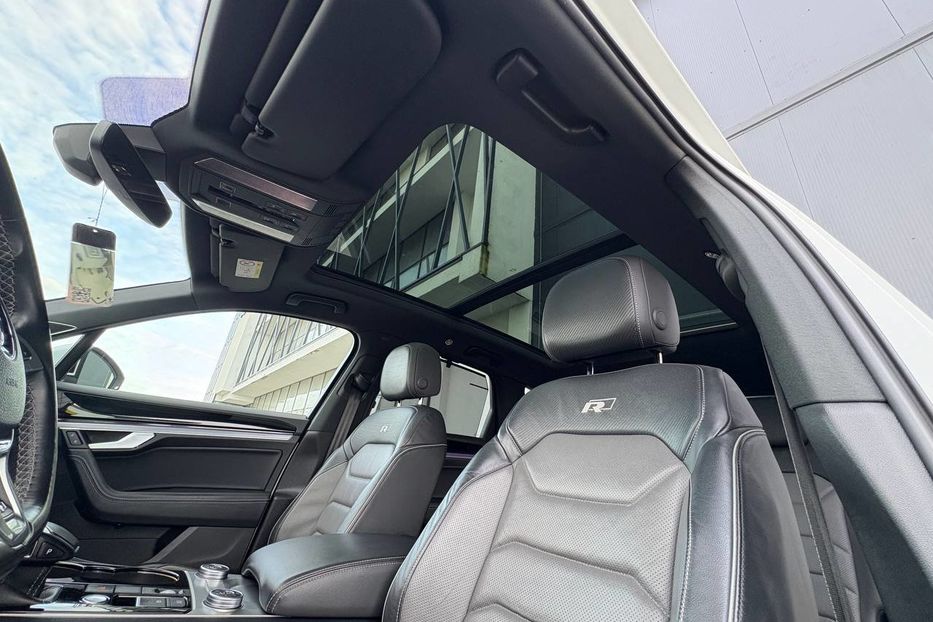 Продам Volkswagen Touareg R-LINE WEBASTO PANORAMA 210KW 2019 года в Львове