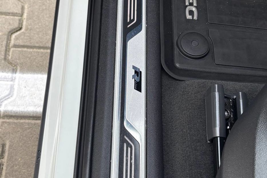 Продам Volkswagen Touareg R-LINE WEBASTO PANORAMA 210KW 2019 года в Львове