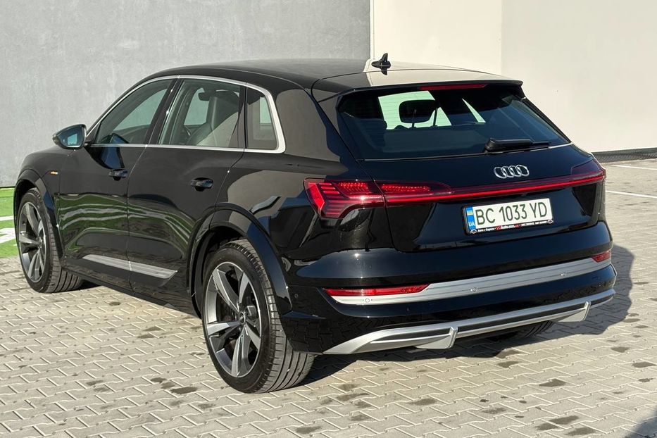 Продам Audi E-Tron E-TRON S 370KW S-LINE NE MALOV 2021 года в Львове