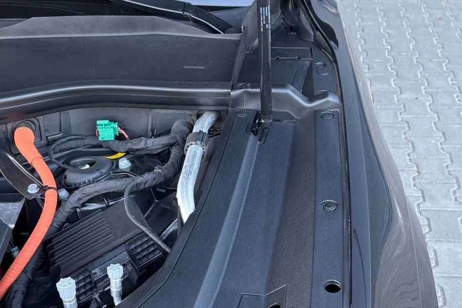 Продам Audi E-Tron E-TRON S 370KW S-LINE NE MALOV 2021 года в Львове