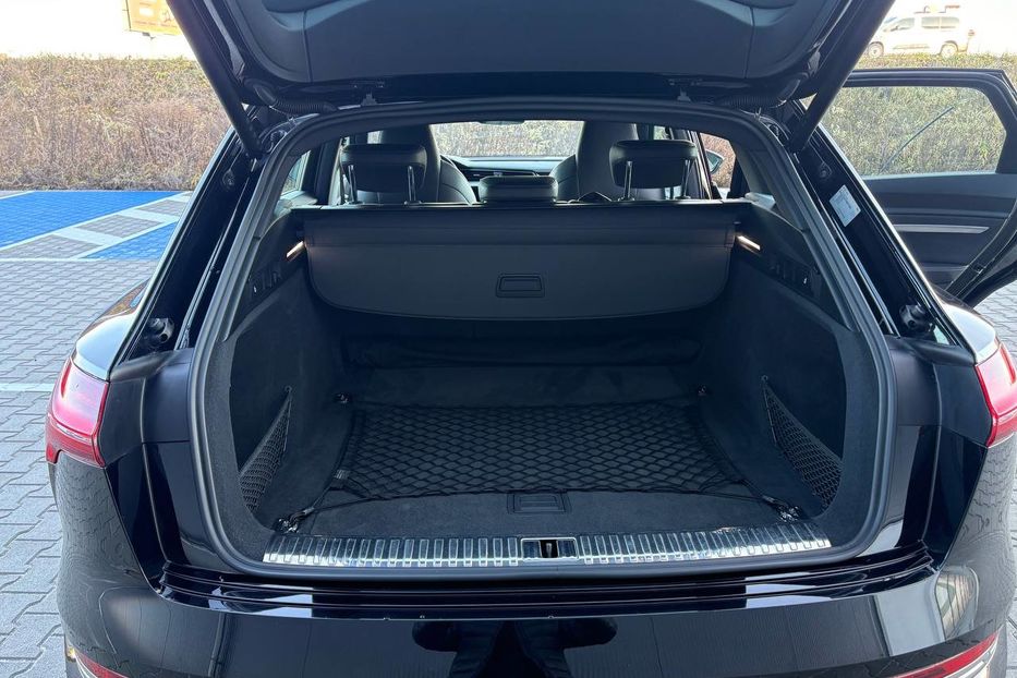 Продам Audi E-Tron E-TRON S 370KW S-LINE NE MALOV 2021 года в Львове