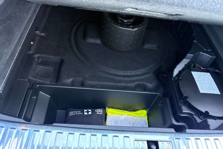 Продам Audi E-Tron E-TRON S 370KW S-LINE NE MALOV 2021 года в Львове