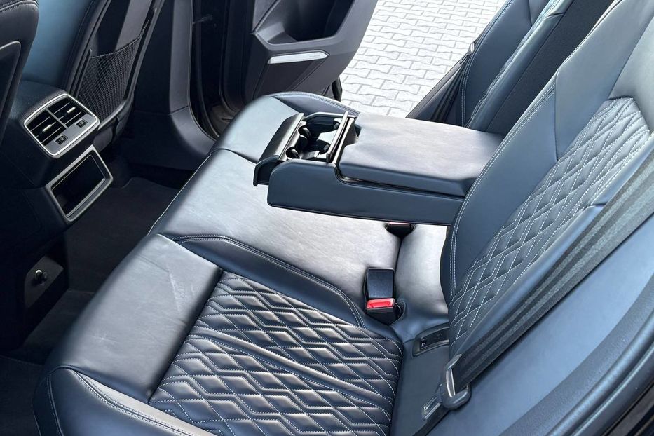 Продам Audi E-Tron E-TRON S 370KW S-LINE NE MALOV 2021 года в Львове