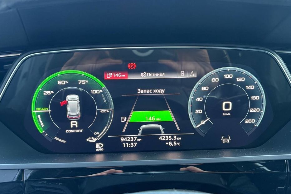 Продам Audi E-Tron E-TRON S 370KW S-LINE NE MALOV 2021 года в Львове