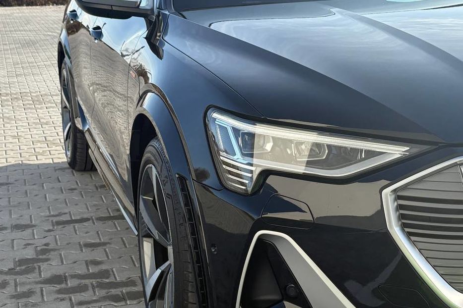Продам Audi E-Tron E-TRON S 370KW S-LINE NE MALOV 2021 года в Львове