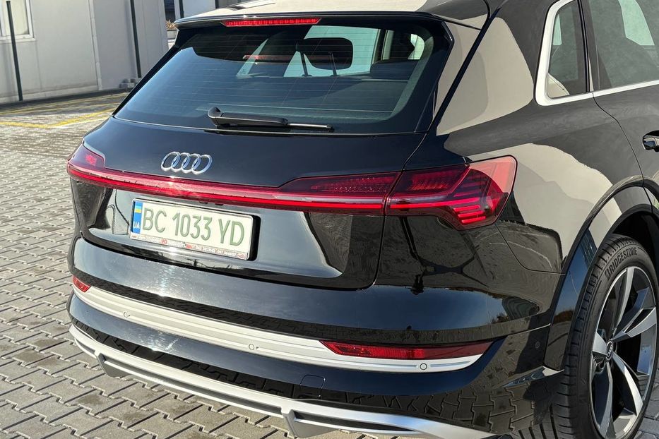 Продам Audi E-Tron E-TRON S 370KW S-LINE NE MALOV 2021 года в Львове