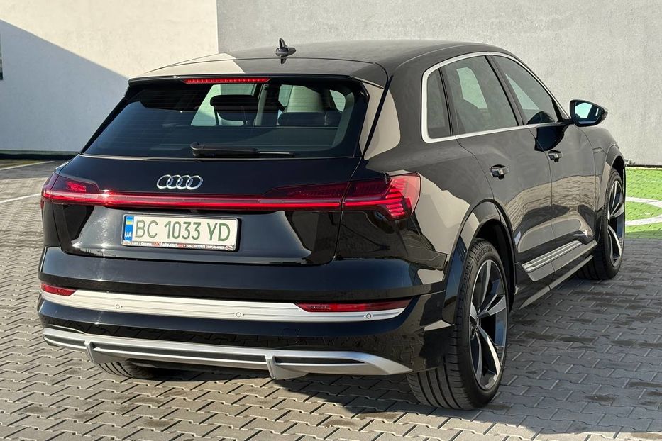 Продам Audi E-Tron E-TRON S 370KW S-LINE NE MALOV 2021 года в Львове
