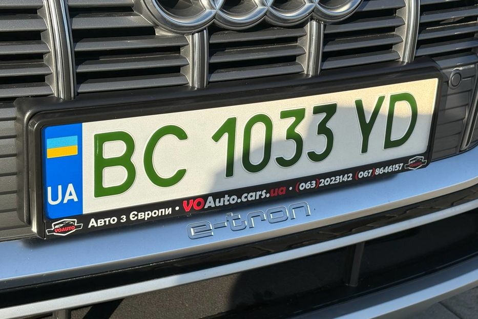 Продам Audi E-Tron E-TRON S 370KW S-LINE NE MALOV 2021 года в Львове