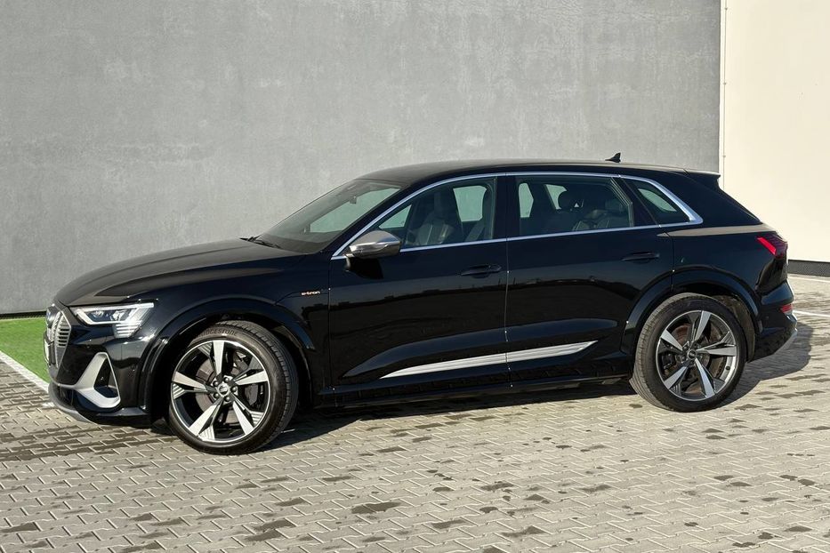 Продам Audi E-Tron E-TRON S 370KW S-LINE NE MALOV 2021 года в Львове