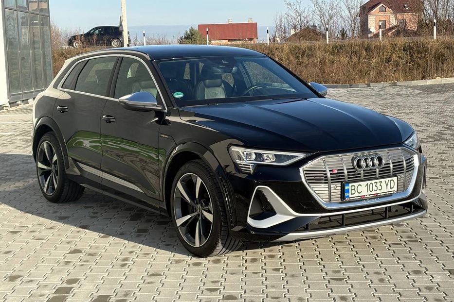 Продам Audi E-Tron E-TRON S 370KW S-LINE NE MALOV 2021 года в Львове