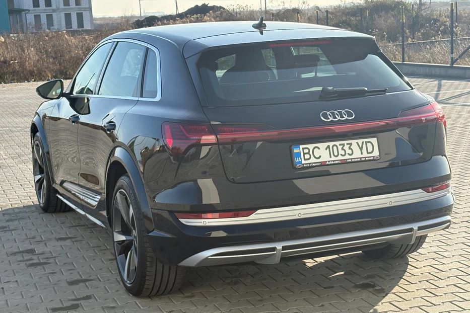 Продам Audi E-Tron E-TRON S 370KW S-LINE NE MALOV 2021 года в Львове