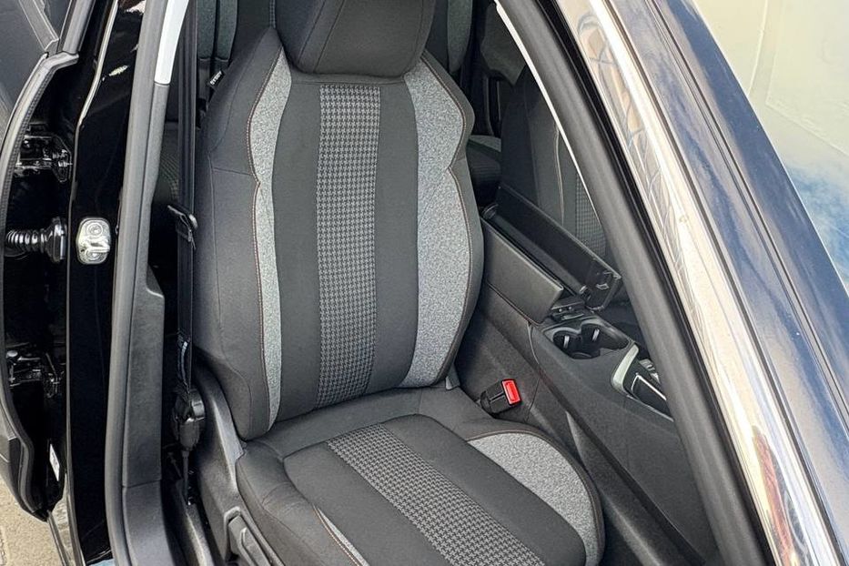 Продам Peugeot 5008 5008Active 1.5HDi 96KW AT8  2020 года в Львове