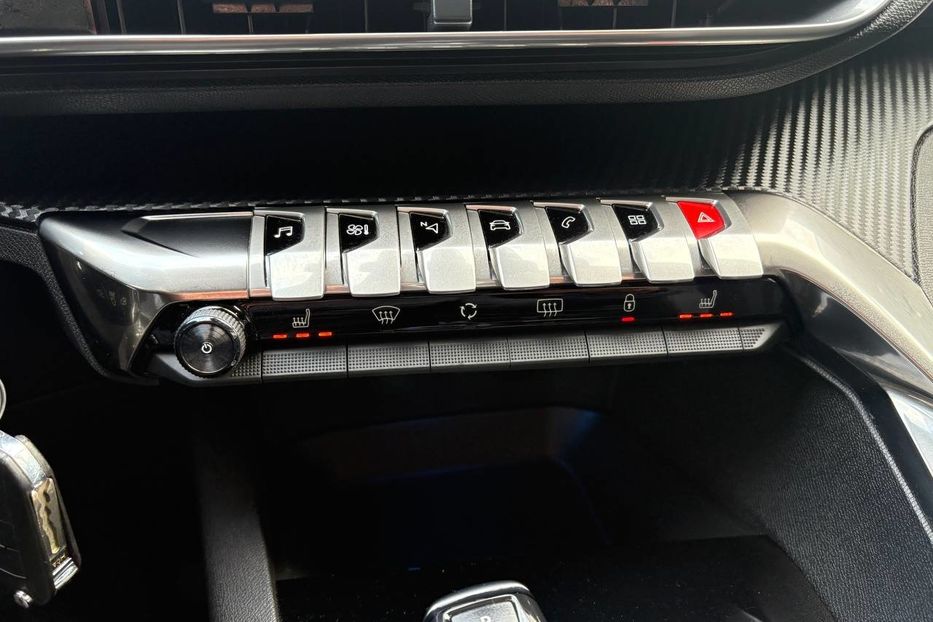 Продам Peugeot 5008 5008Active 1.5HDi 96KW AT8  2020 года в Львове