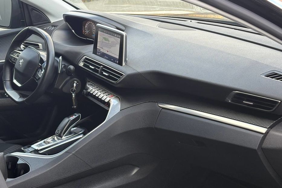 Продам Peugeot 5008 5008Active 1.5HDi 96KW AT8  2020 года в Львове