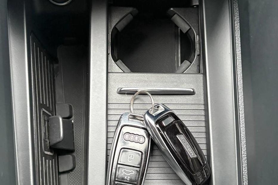 Продам Audi E-Tron Sportback S line quattro 55  2020 года в Львове