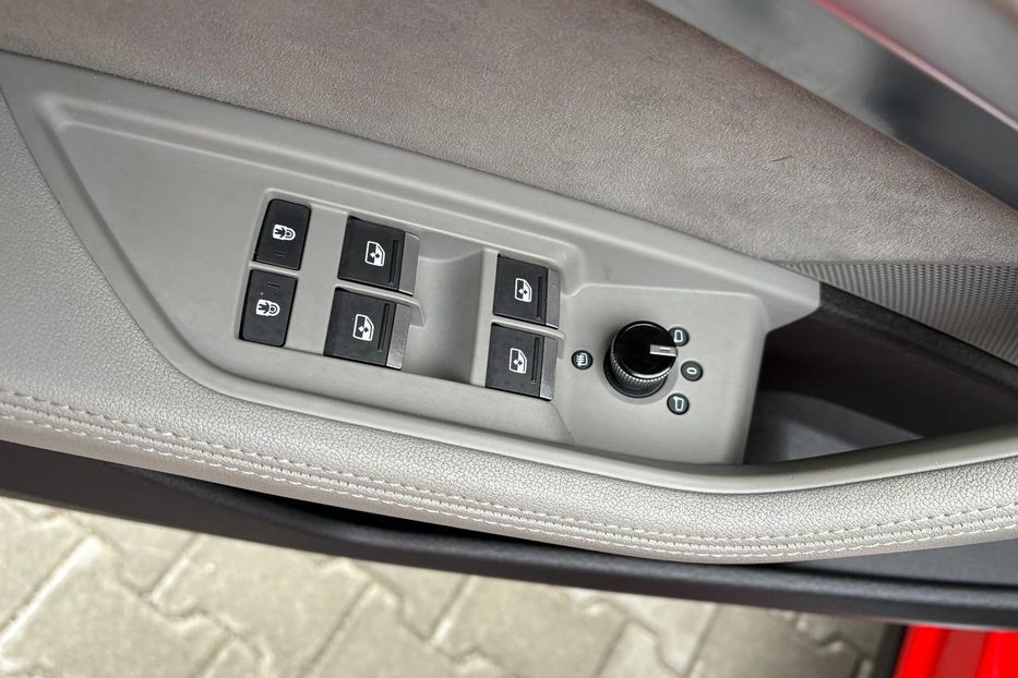 Продам Audi E-Tron Sportback S line quattro 55  2020 года в Львове