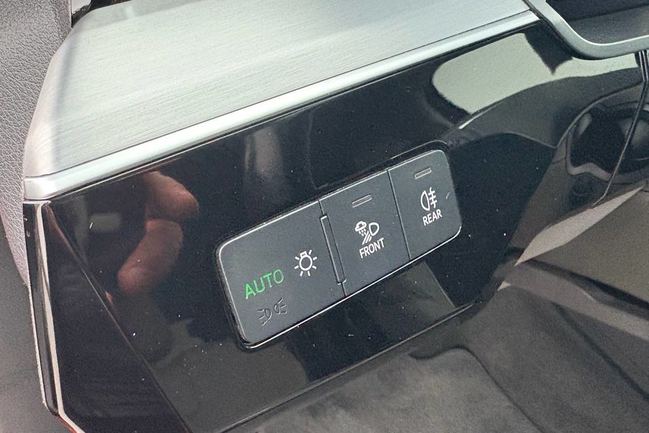 Продам Audi E-Tron Sportback S line quattro 55  2020 года в Львове