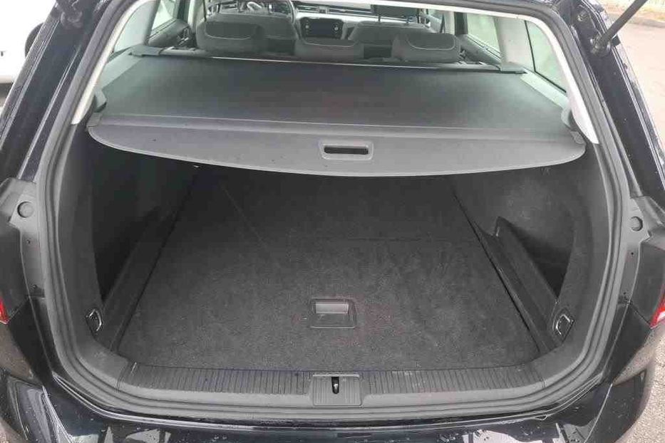 Продам Volkswagen Passat B8  2.0 TDI NE MALOVAN DSG 2023 года в Львове