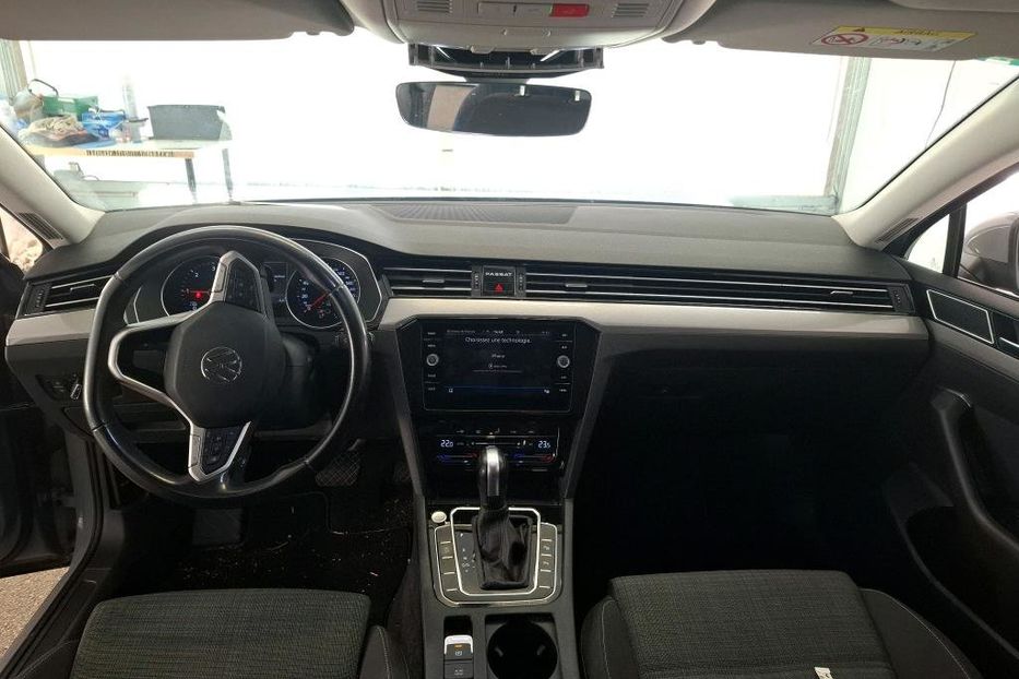 Продам Volkswagen Passat B8 Business 2.0 TDI 150CV BVA7 E6 2022 года в Львове