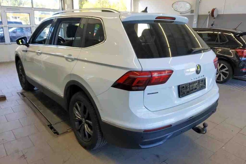 Продам Volkswagen Tiguan Allspace Life 4Motion 2.0 147k 2022 года в Львове