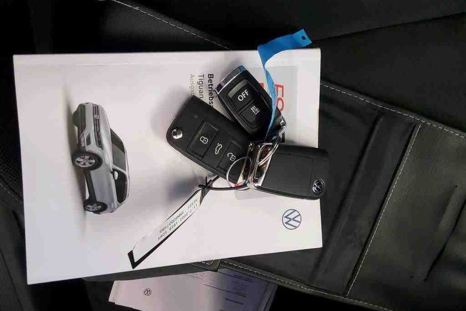 Продам Volkswagen Tiguan Allspace Life 4Motion 2.0 147k 2022 года в Львове