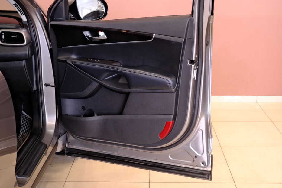 Продам Kia Sorento 2017 года в Одессе