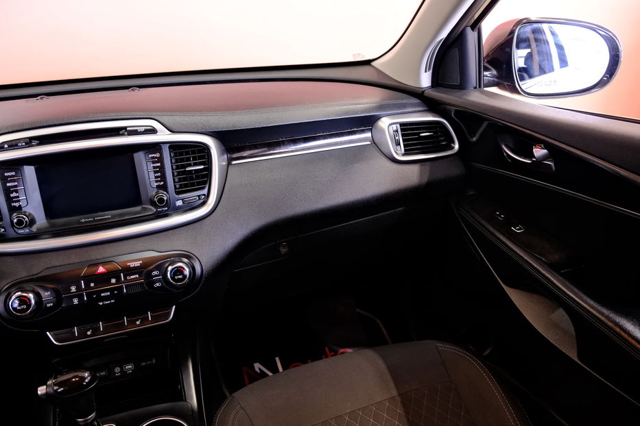 Продам Kia Sorento 2017 года в Одессе