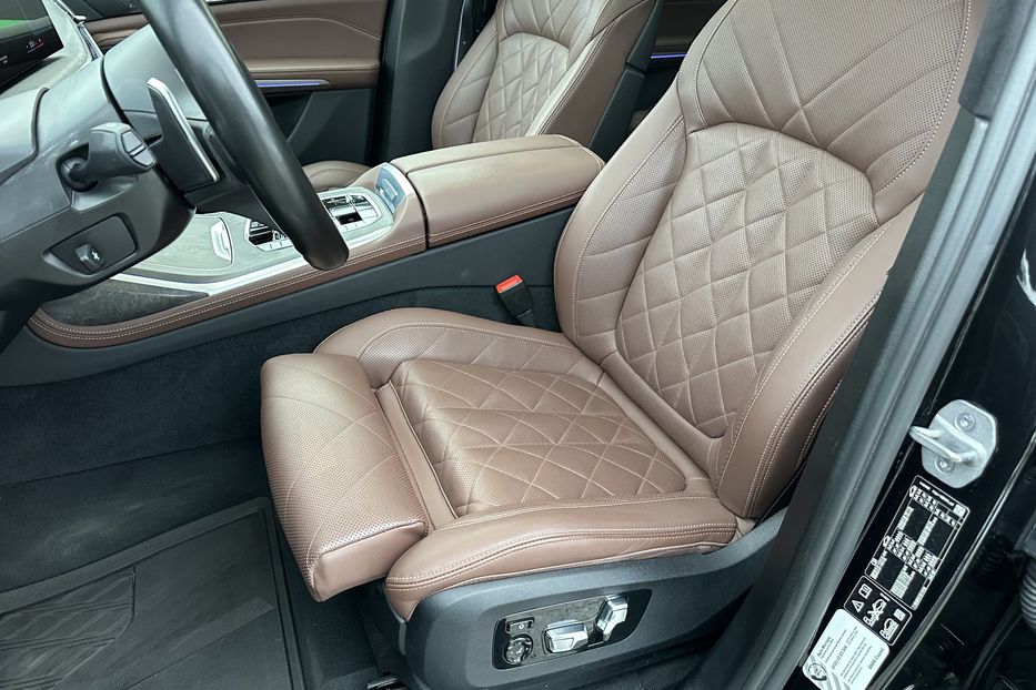 Продам BMW X7 Xdrive 40d M-paket 2023 года в Киеве