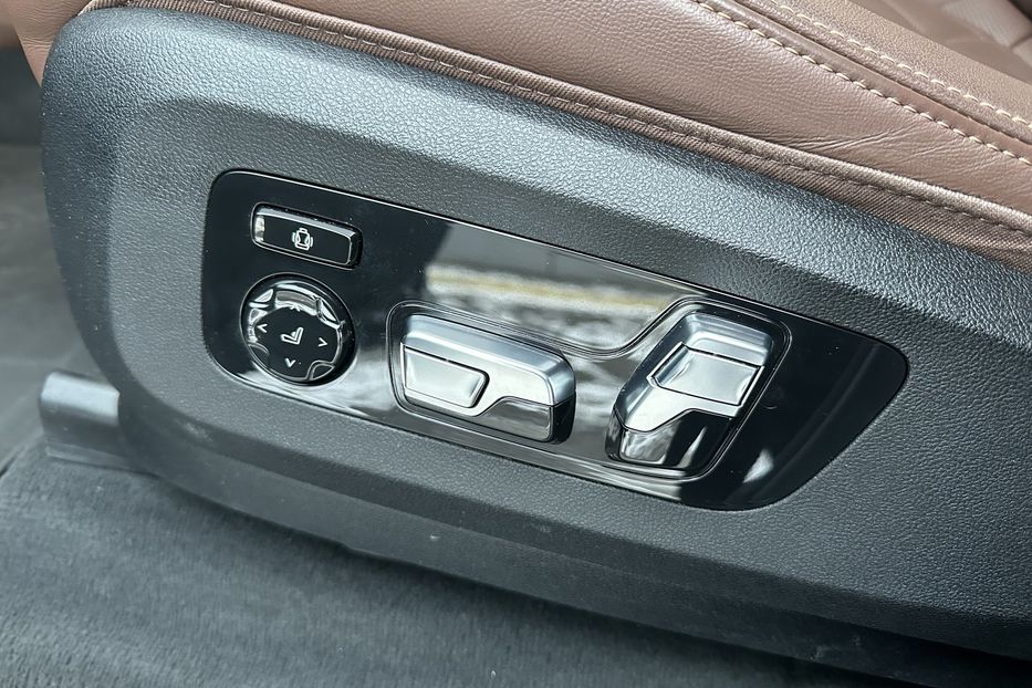 Продам BMW X7 Xdrive 40d M-paket 2023 года в Киеве