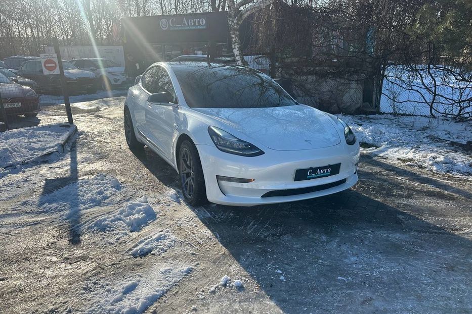 Продам Tesla Model 3 2020 года в Черновцах