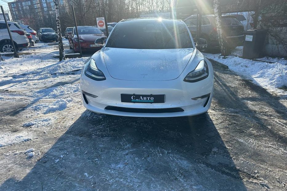 Продам Tesla Model 3 2020 года в Черновцах