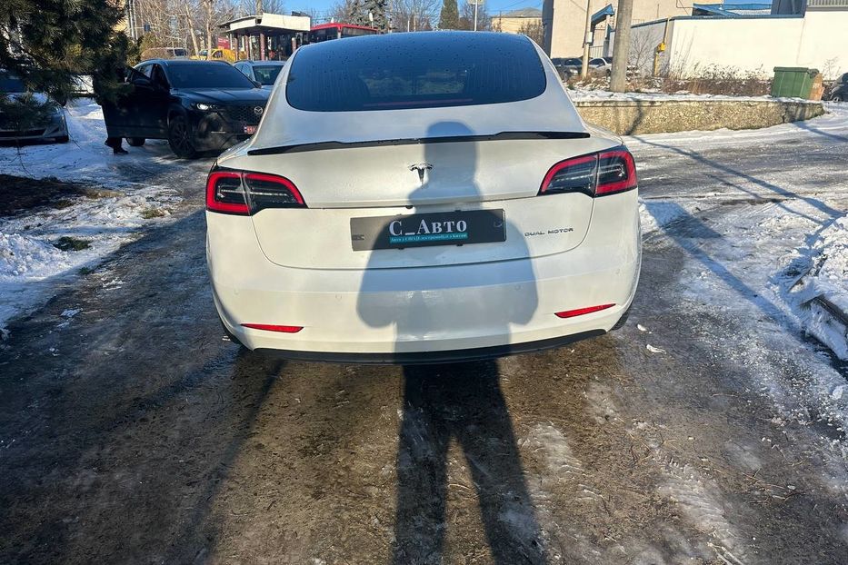 Продам Tesla Model 3 2020 года в Черновцах