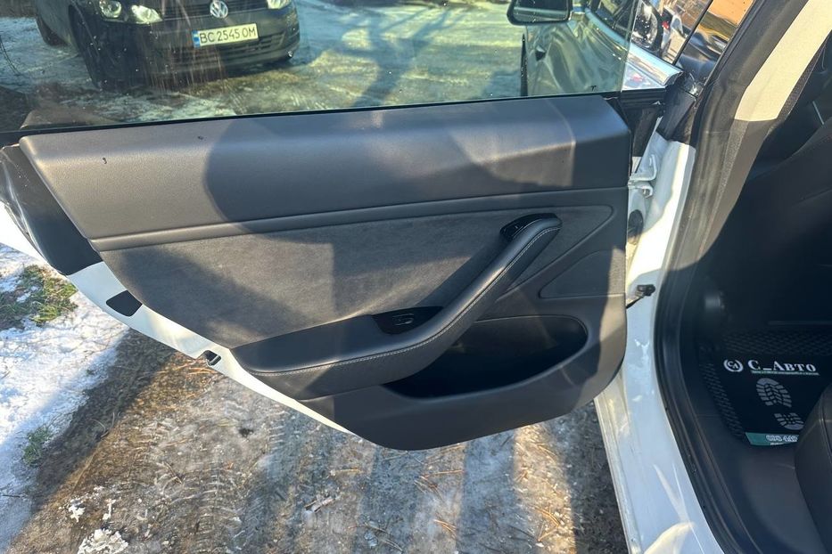 Продам Tesla Model 3 2020 года в Черновцах