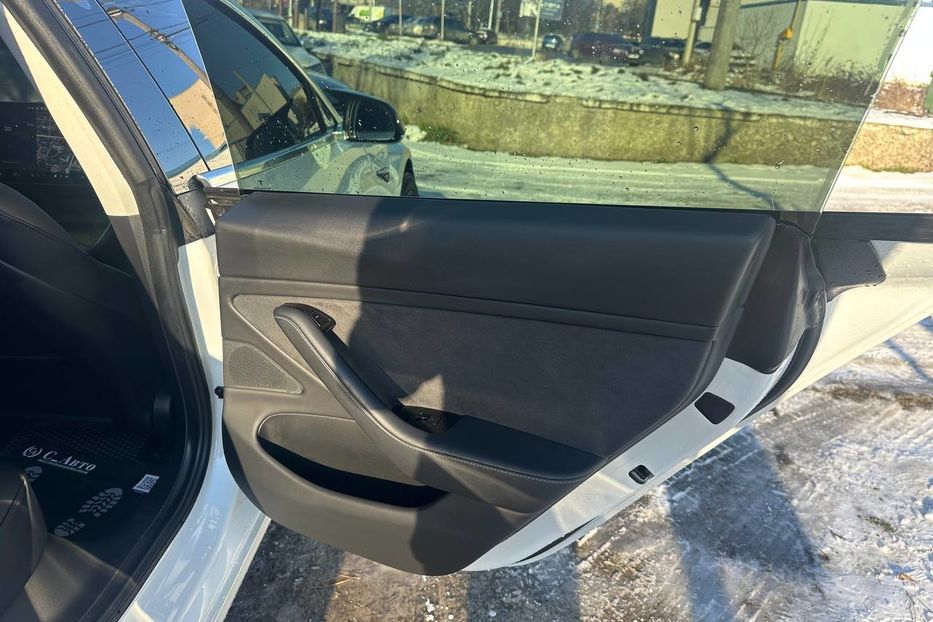 Продам Tesla Model 3 2020 года в Черновцах