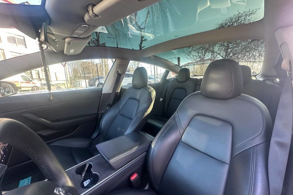 Продам Tesla Model 3 2020 года в Черновцах