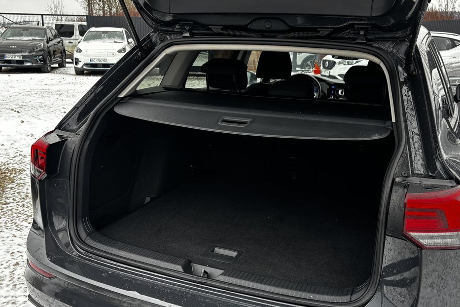 Продам Volkswagen Golf Variant 8 Без підкрасів!!! 2021 года в Львове