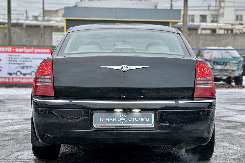 Продам Chrysler 300 C 2.7 AT (193 л.с.)  2005 года в Киеве
