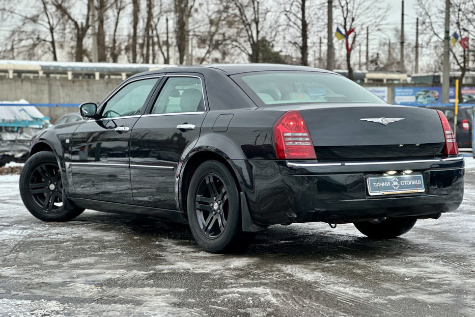 Продам Chrysler 300 C 2.7 AT (193 л.с.)  2005 года в Киеве