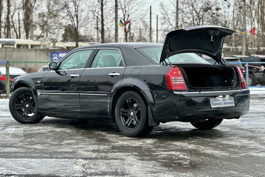Продам Chrysler 300 C 2.7 AT (193 л.с.)  2005 года в Киеве